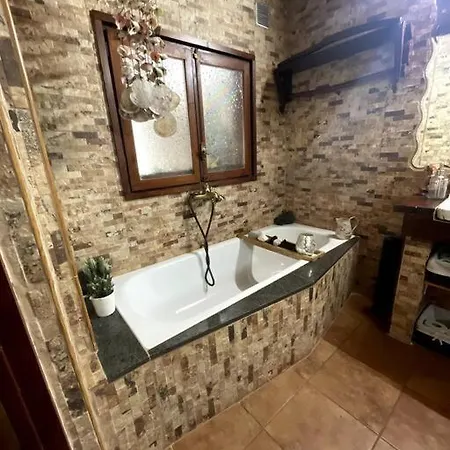Casita Rural Con Piscina Holiday home La Torre de Claramunt